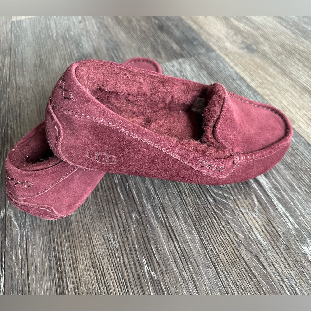 UGG Women’s Ansley Moccasins Slippers
